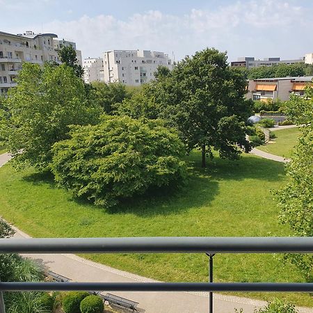 Appartement Residentiel Au Vert Et Au Frais Montigny-le-Bretonneux Εξωτερικό φωτογραφία
